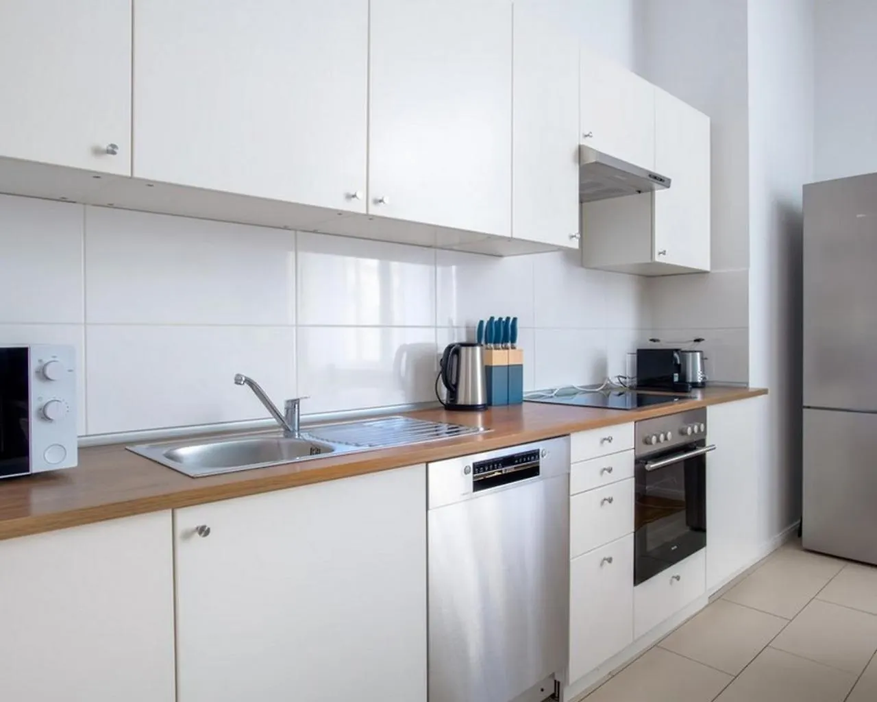 4Bdr Lovely Apartment Close To Everything Berlin
