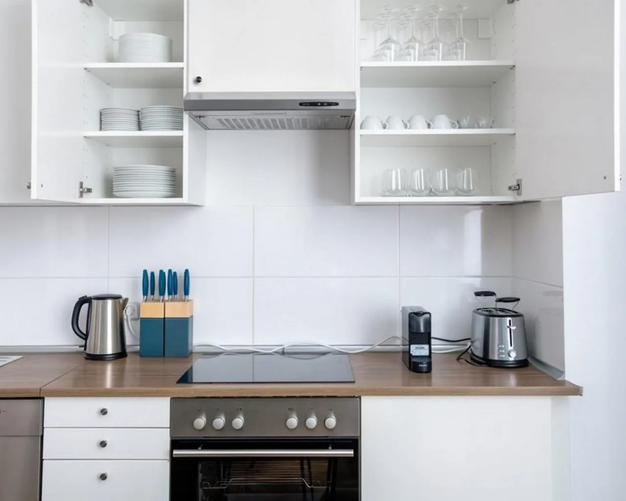 4Bdr Lovely Apartment Close To Everything Berlin 0*,  Germany