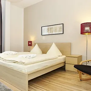 Bearlincity - Center West Apartmán