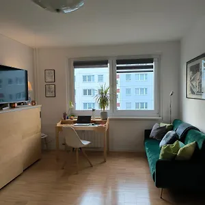  Apartment Ferienwohnung Für 1-2 Personen In Berlin, Nähe U Friedrichsfelde