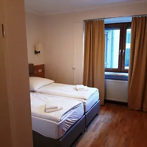 Lv & Am Luetzowplatz Apartment